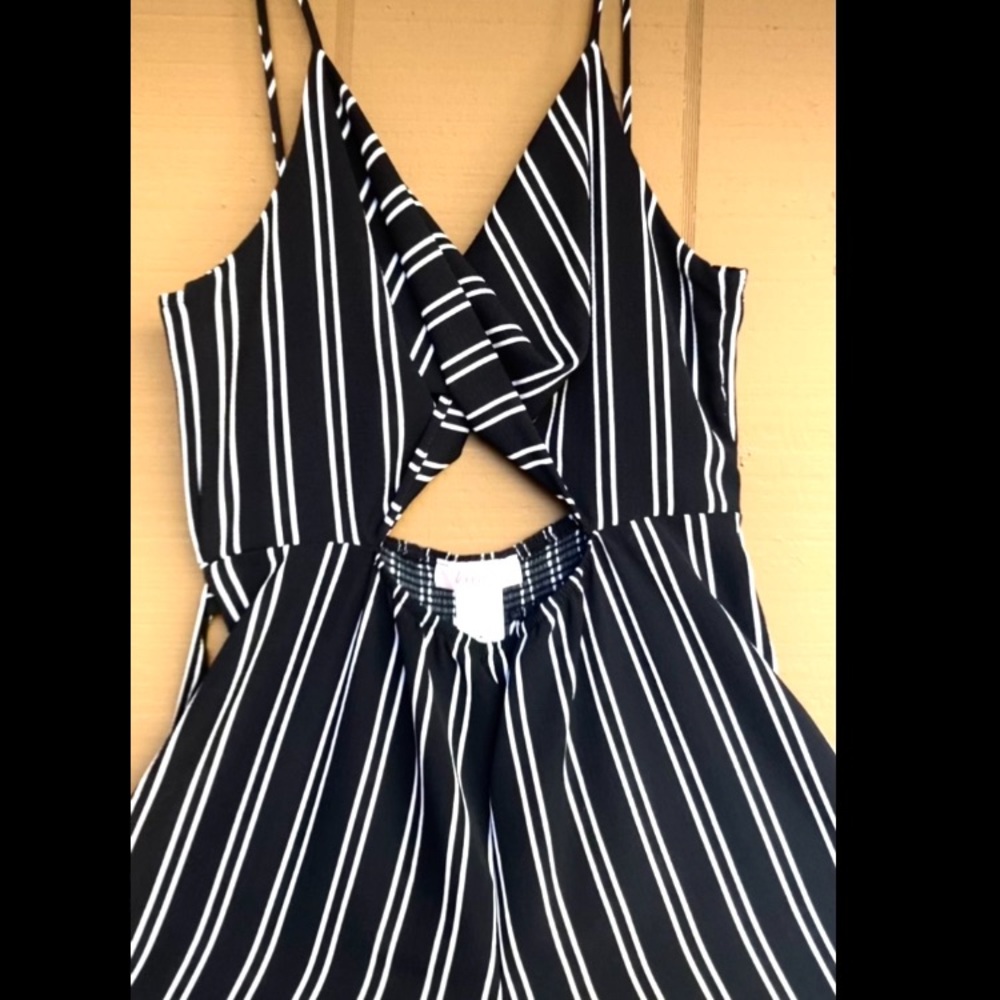 Backless Black And White Striped Dress 🤍🖤